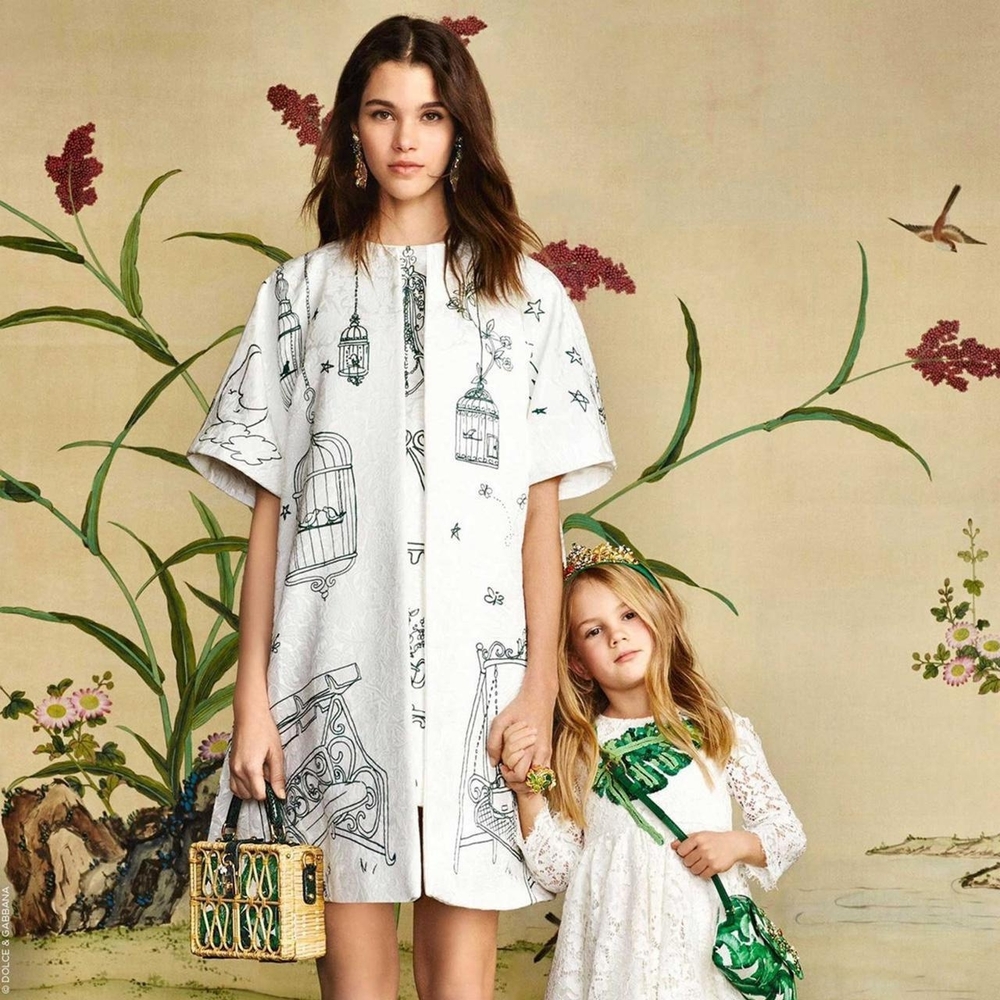 Dolce & Gabbana short sleeve pleated coat: A/W16 Botanical Gardens collection